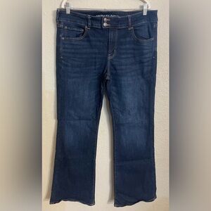 Women’s American Eagle Dark Denim Kick Boot Jeans 18